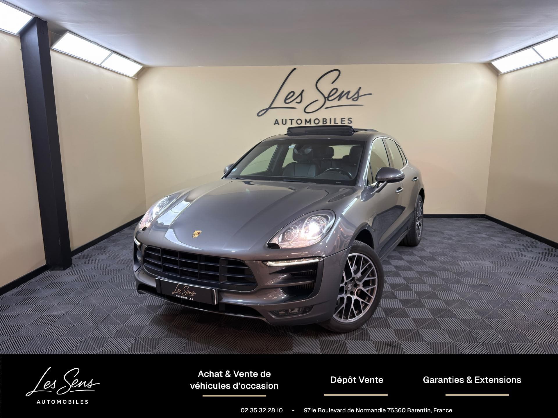 PORSCHE MACAN